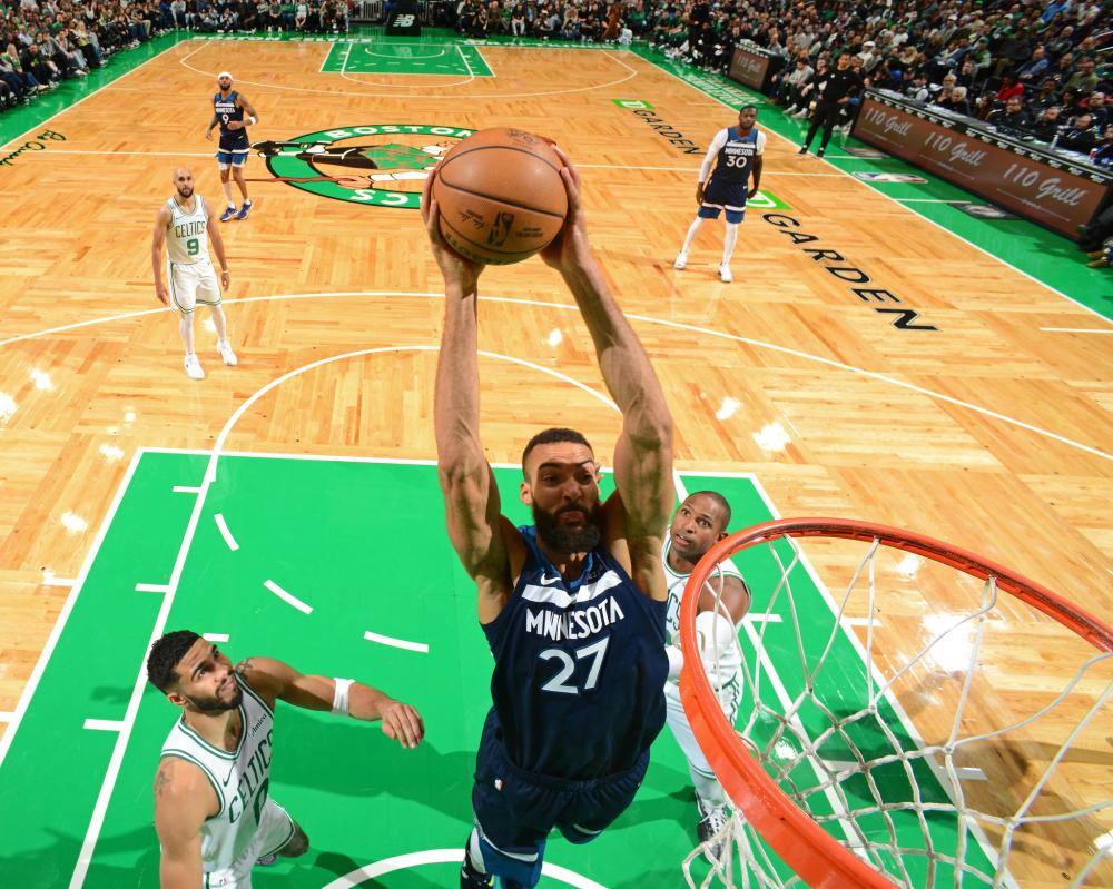 后防线保驾 后防线保驾