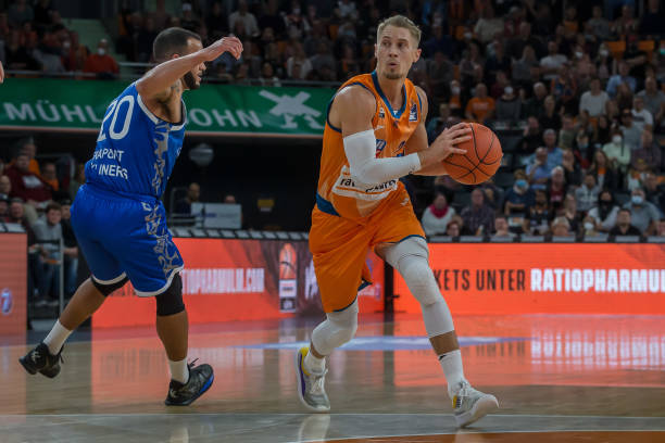 了多个中距 了多个中距